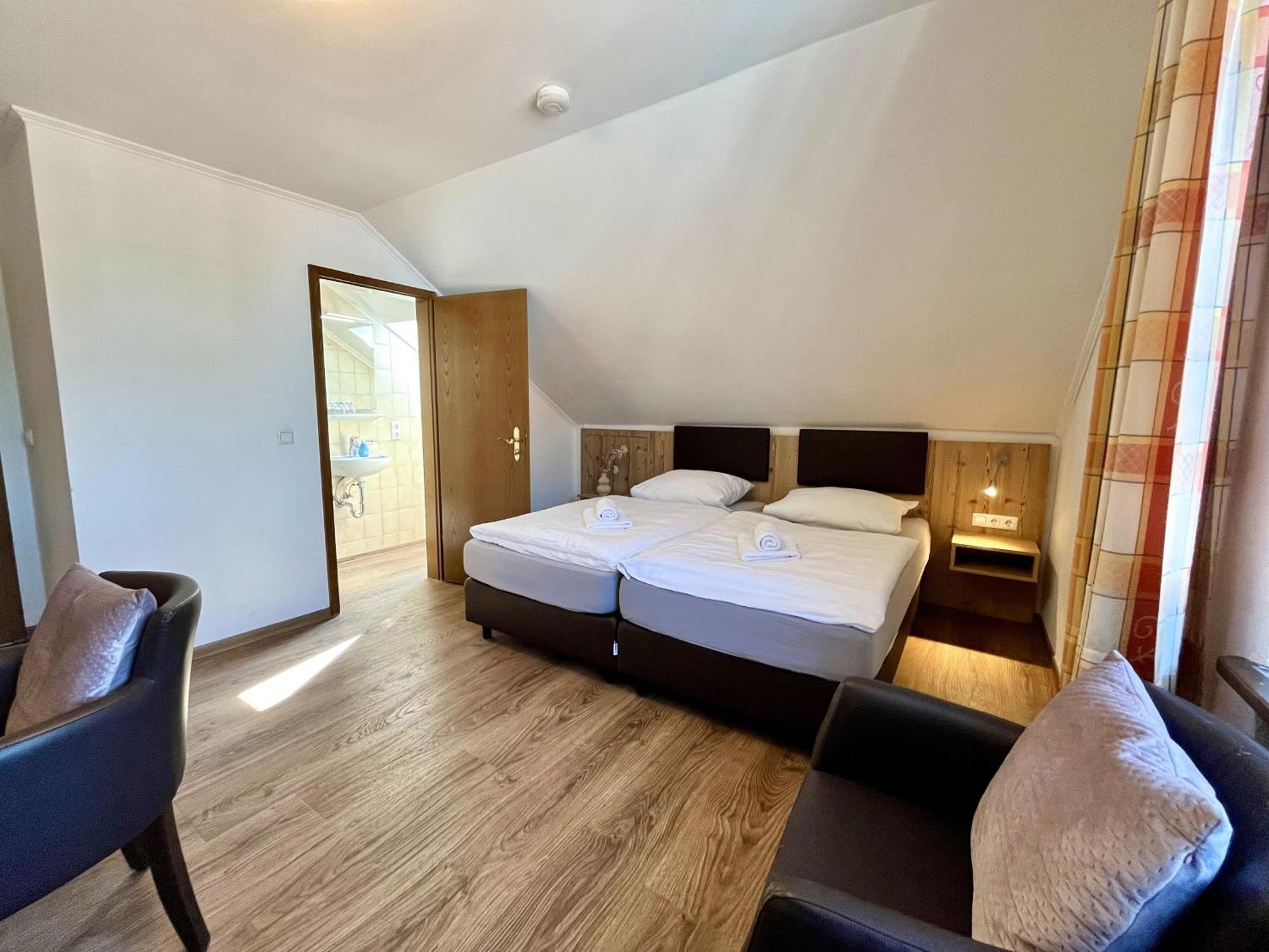 Gastwirtschaft & Hotel Doll Markt Indersdorf Room photo